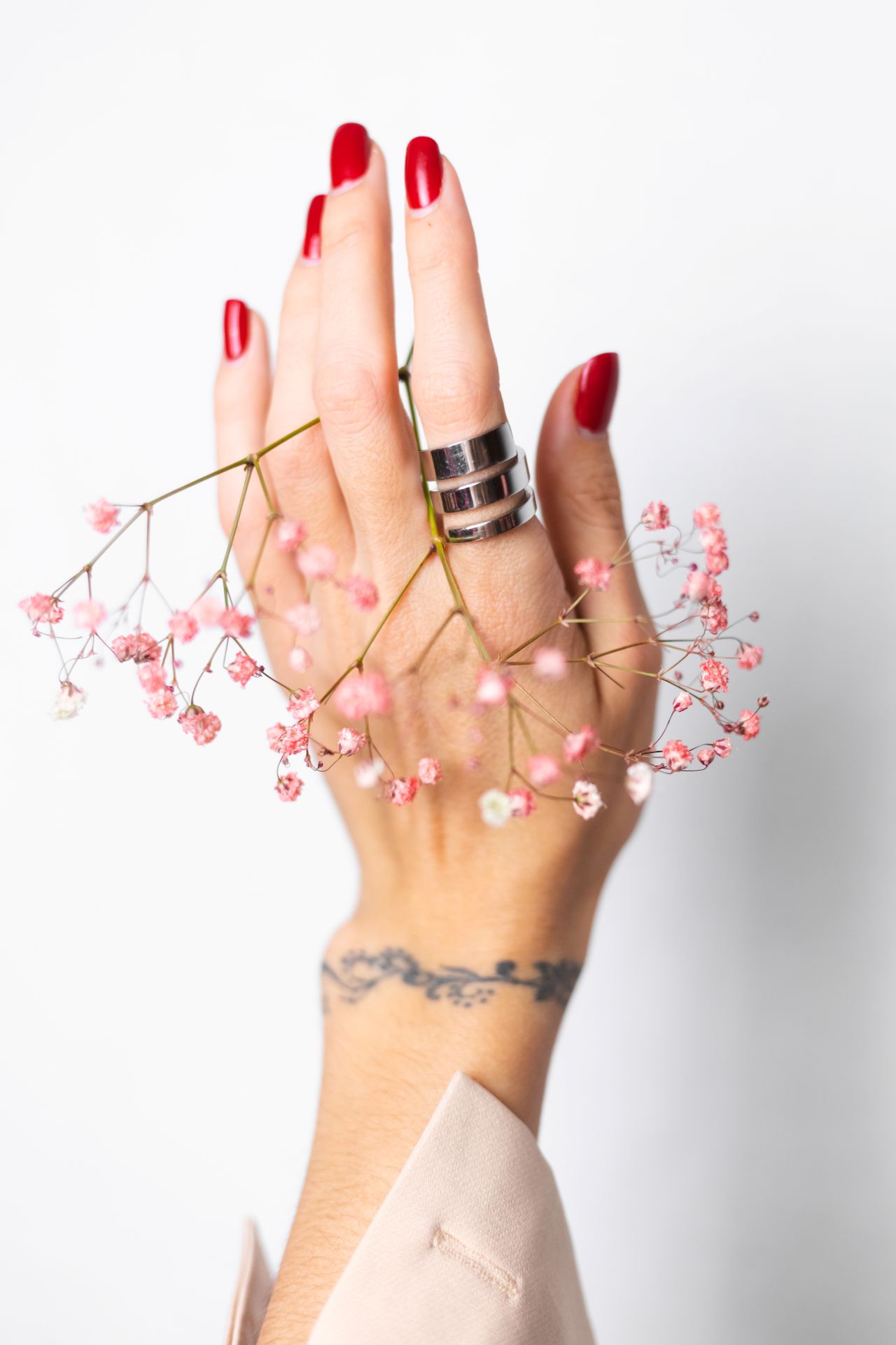 vernis semi-permanent mains